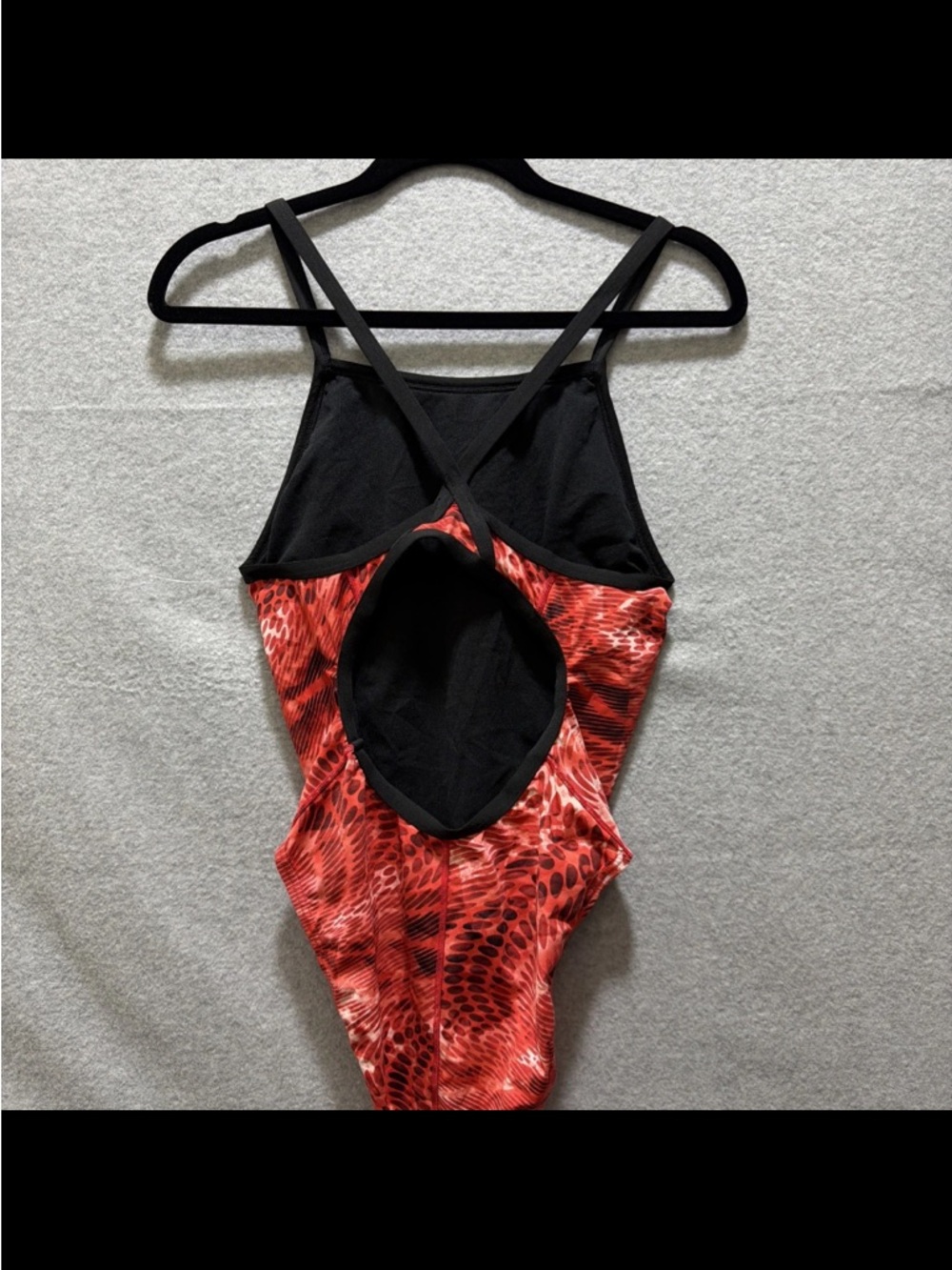 Speedo Endurance Red Swirl Pattern Women’s ' One-Piece Swimsuit with Black Trim - Picture 2 of 10